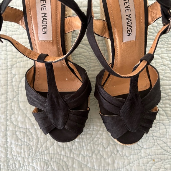 Steve Madden Size 7 wedges - Picture 5 of 7
